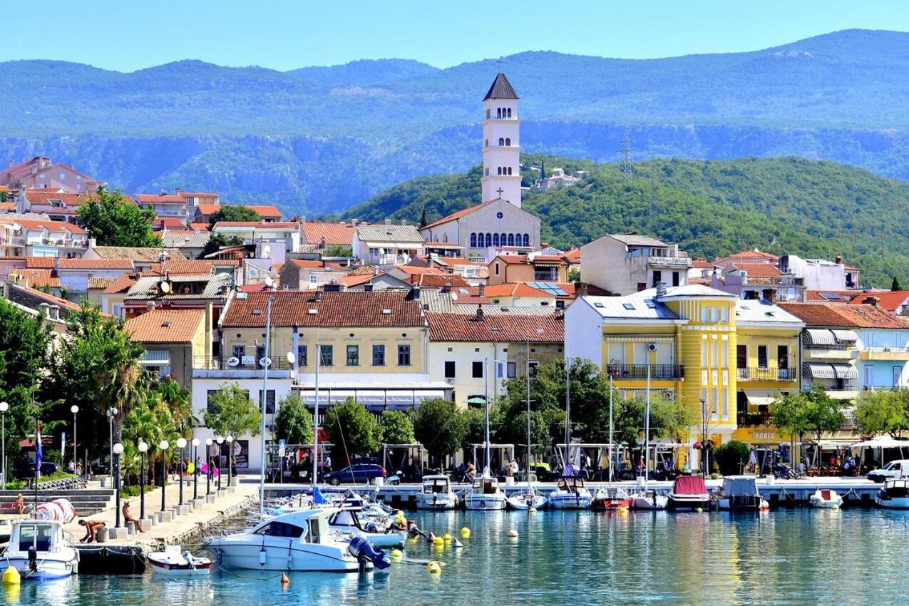 Apartment Lona Crikvenica Bagian luar foto
