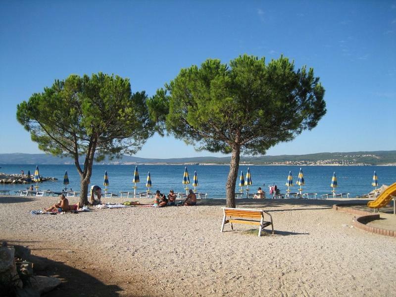 Apartment Lona Crikvenica Bagian luar foto
