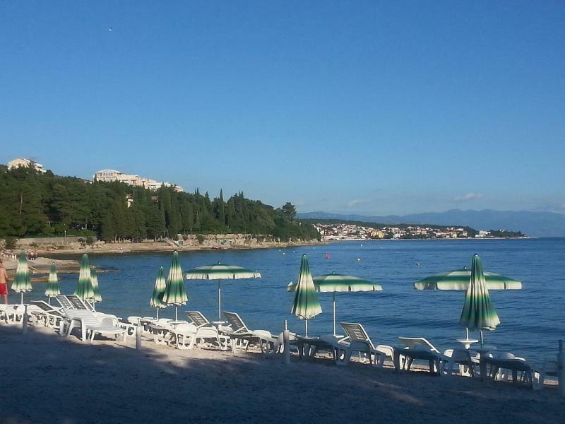 Apartment Lona Crikvenica Bagian luar foto