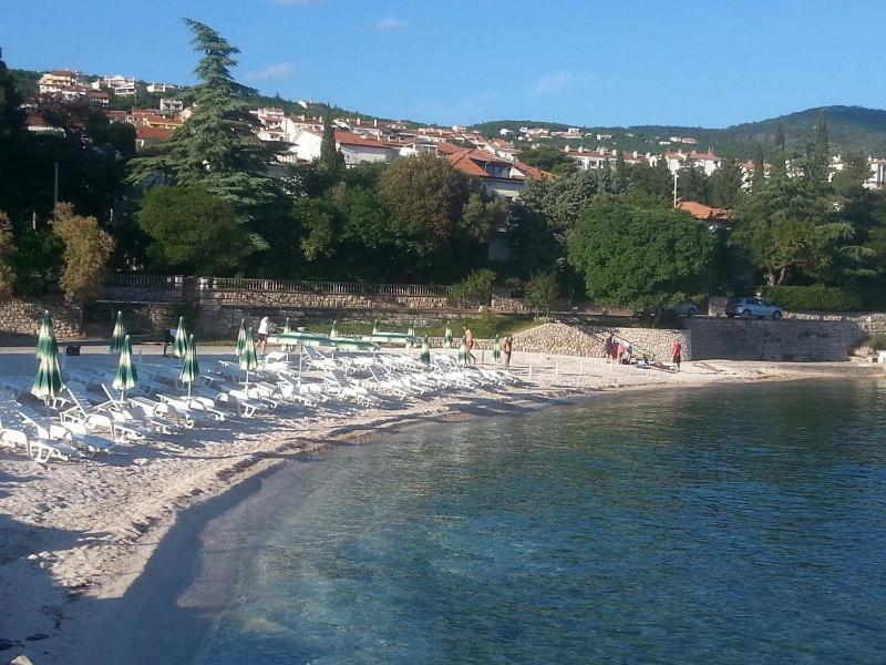 Apartment Lona Crikvenica Bagian luar foto